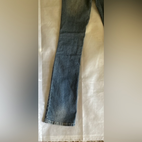 Vigoss Women's Classic Blue flair Leg Jeans - Picture 7 of 8